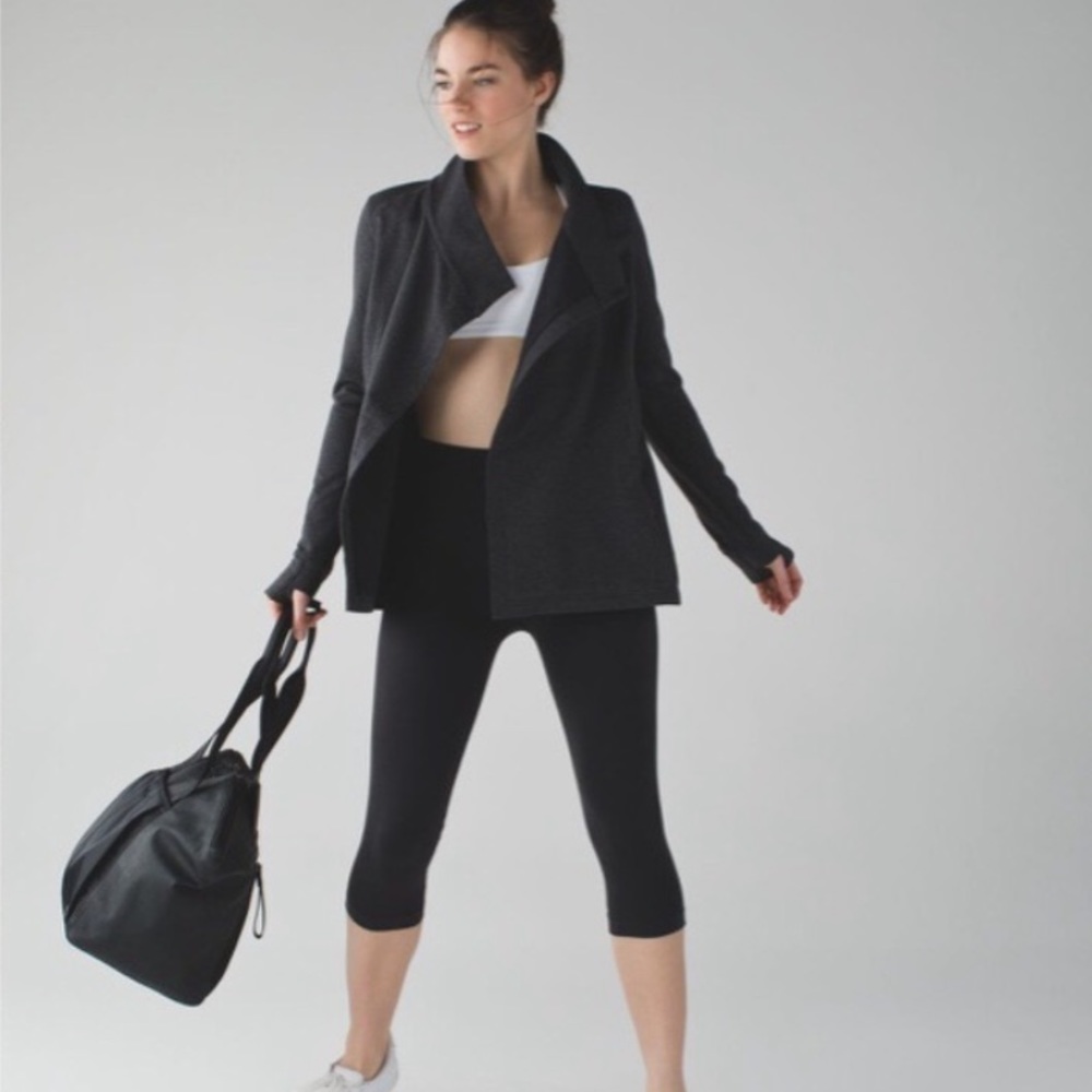 ❤️ Lululemon Coast Easy Wrap Size 2 NWT - Picture 2 of 12